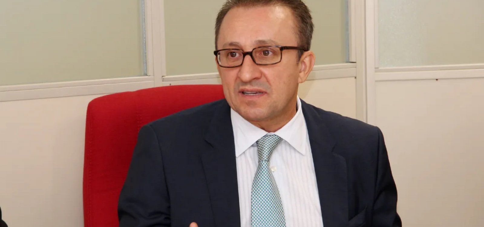 Desembargador que concedeu habeas corpus a Lula é principal nome cotado para vaga no STJ