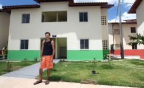 Governador participa de entrega de 100 unidades habitacionais em Alagados