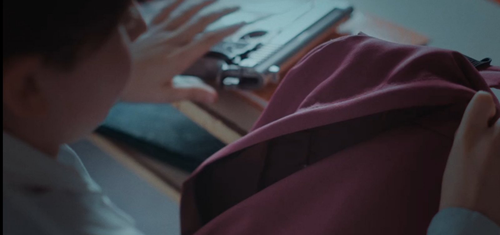 Propaganda política na Argentina alerta para risco de proposta de Milei causar ataques a escolas