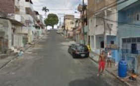 Homem é morto e menina de 8 anos é baleada em Monte Serrat