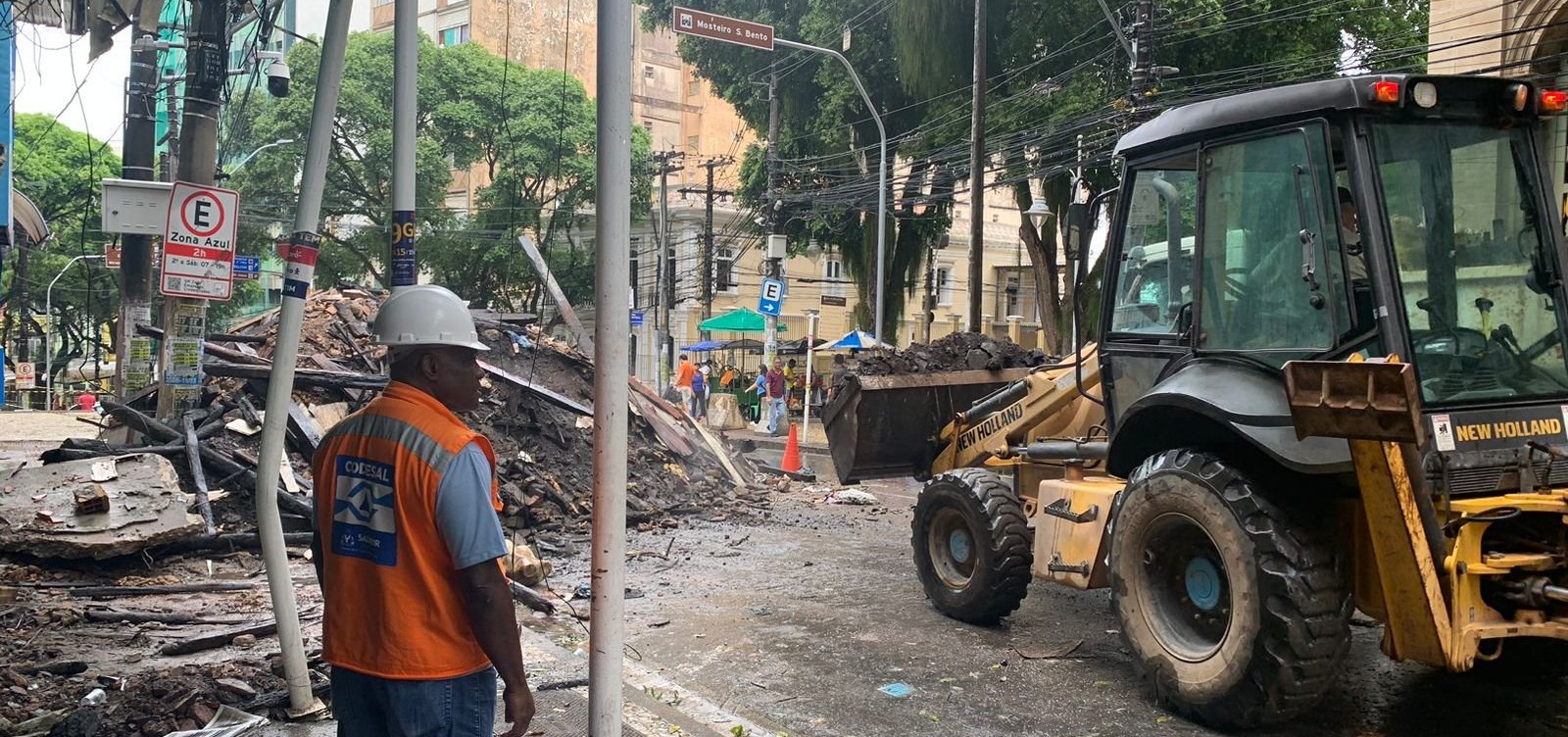 Codesal analisa necessidade de demolição de casarão atingido por incêndio na Av. Sete de Setembro