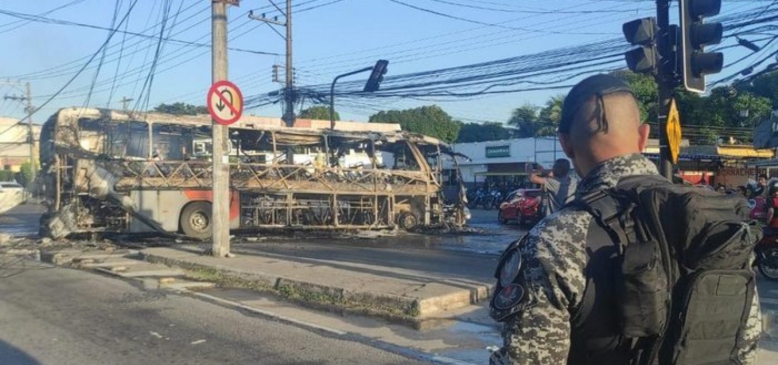 Rio de Janeiro: Comerciantes evitam abrir estabelecimentos um dia após ataques da milícia