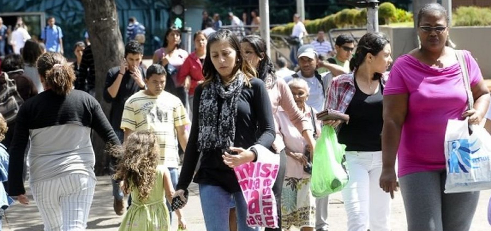 Salvador tem maior proporção de mulheres em comparação a quantidade de homens