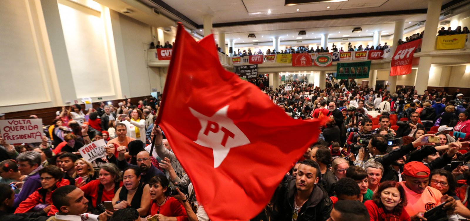 PT vai discutir tarifa zero para o transporte público com candidatos a prefeito