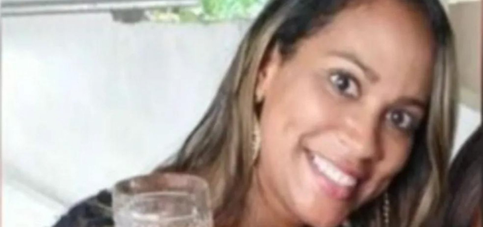 Enfermeira é morta a tiros dentro de casa pelo companheiro em Salvador