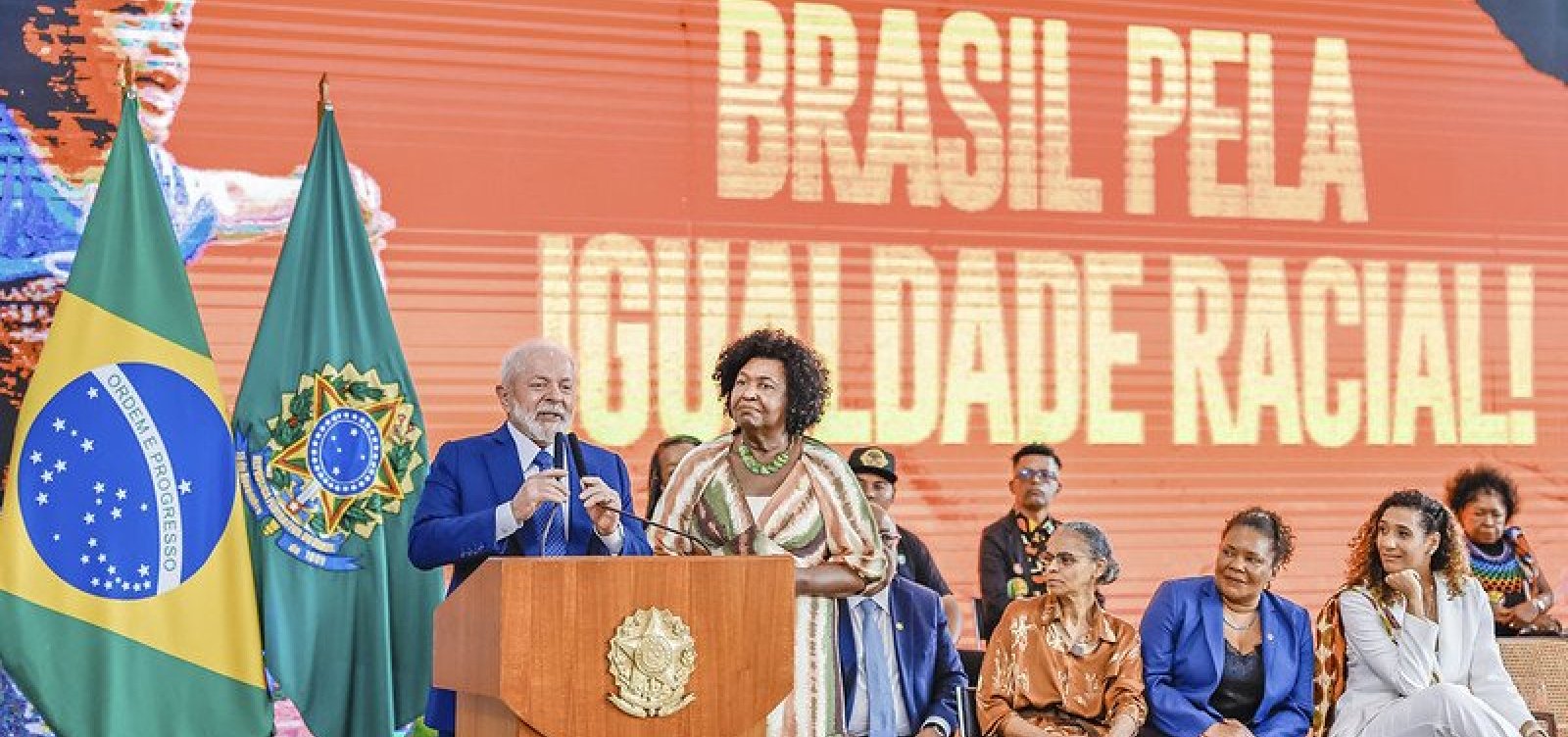 Lula presta um minuto de silêncio em homenagem à Mãe Bernadete e quilombolas mortos em 2023