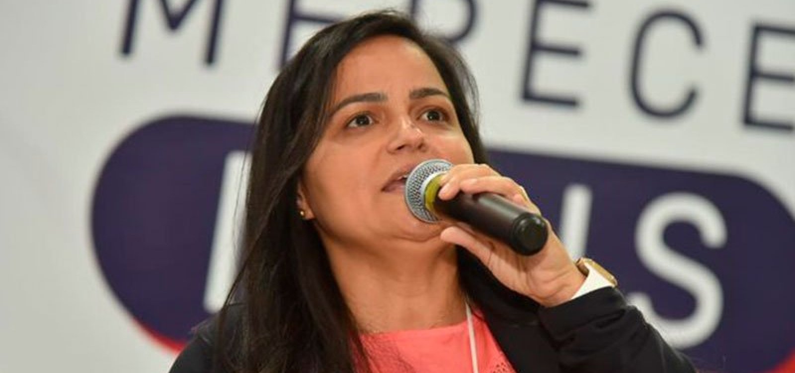 TSE suspende cassação de mandato de Débora Régis, vereadora de Lauro de Freitas 