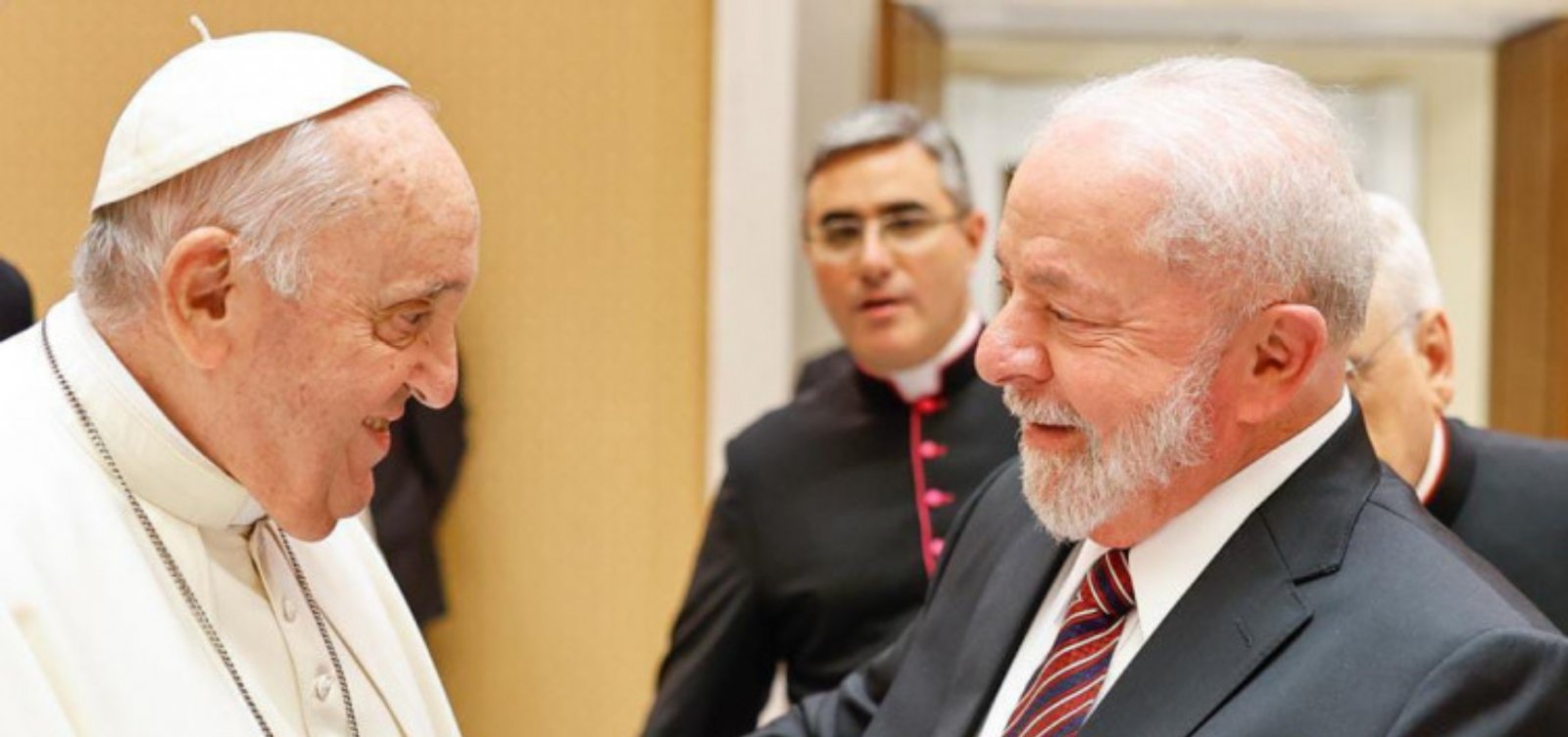Lula deve encontrar o papa Francisco nos Emirados Árabes durante COP28