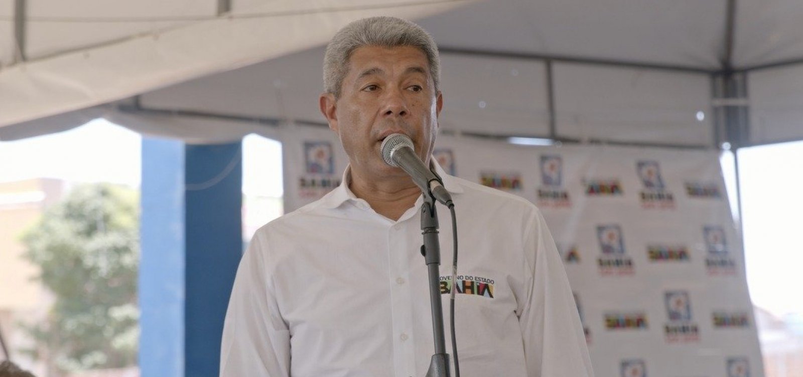 Jerônimo critica atuação da Coelba e manda recado: "Se não consertar, a Bahia vai chamar para o conserto"
