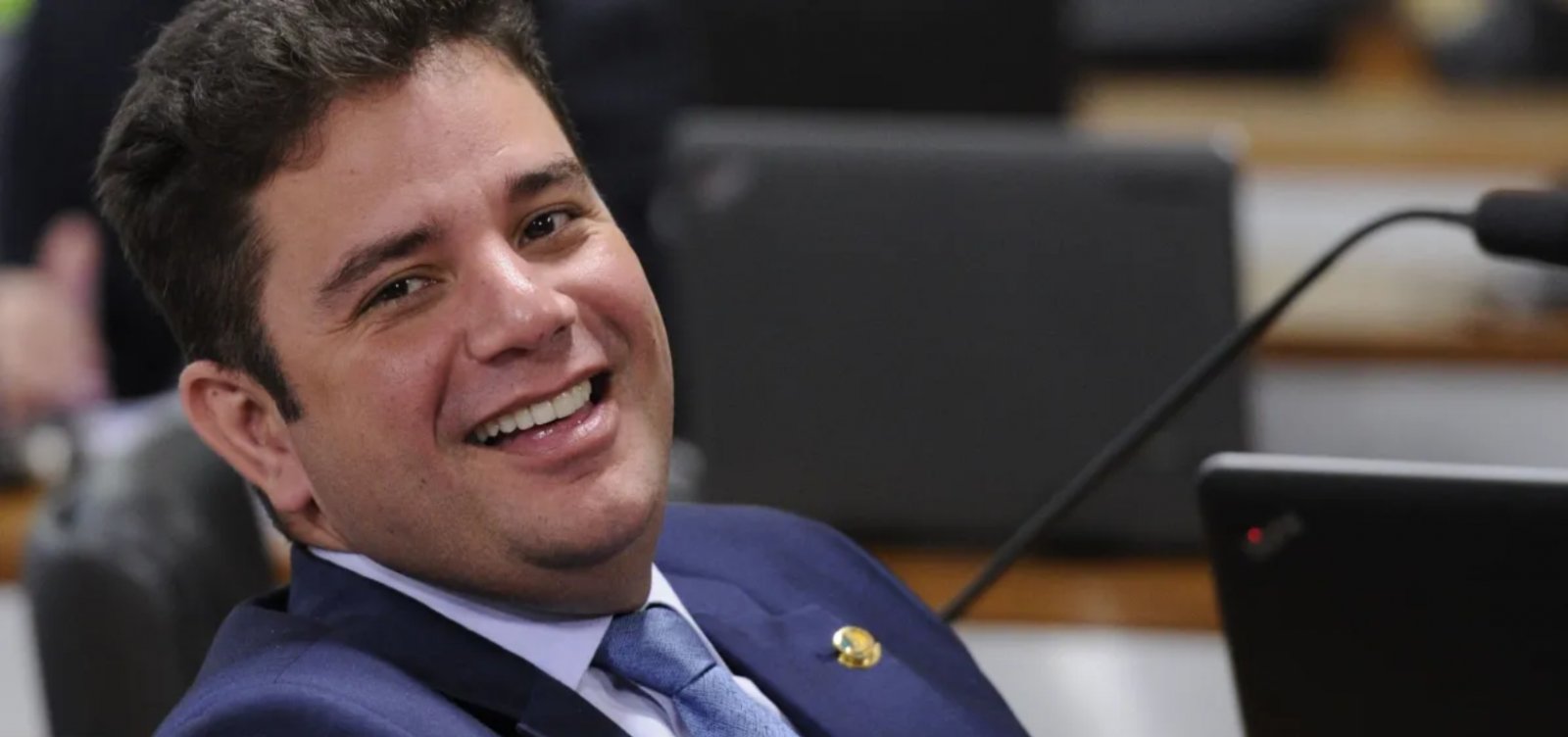 PGR denuncia governador do Acre por cinco crimes e pede afastamento 