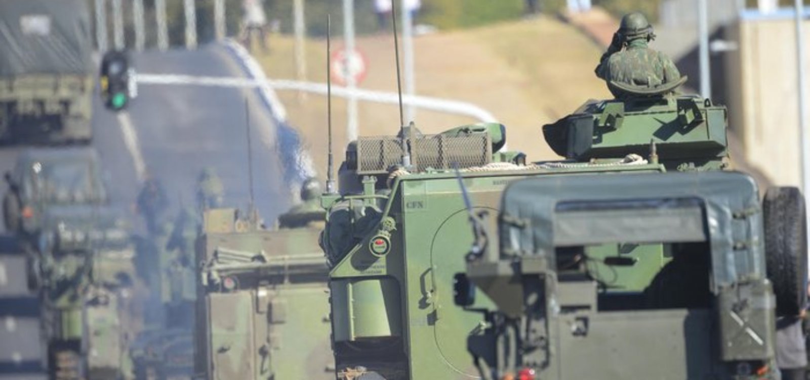 Exército brasileiro envia 20 tanques para Roraima em meio a tensão entre Venezuela e Guiana