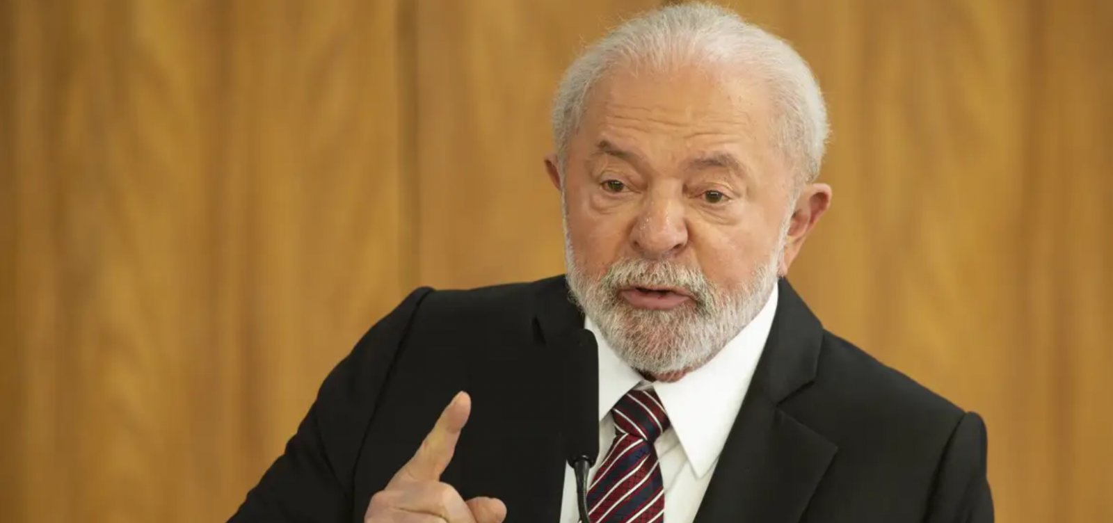 Lula critica quantidade de advogados e defende ampliar número de formados em ciências exatas