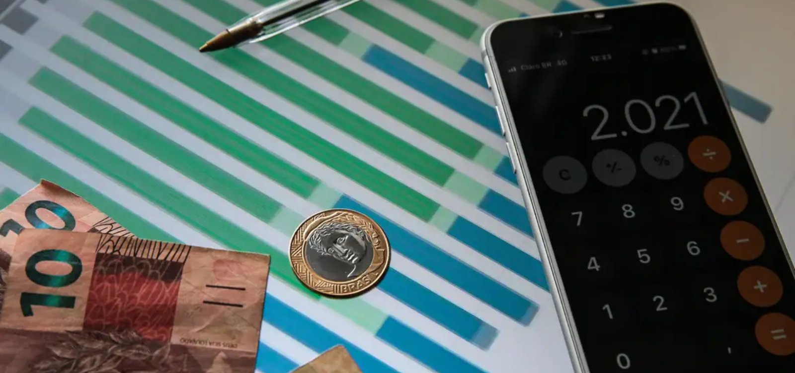 Taxa Selic cai de 12,25% para 11,75% ao ano e novos cortes s&atilde;o projetado para 2024