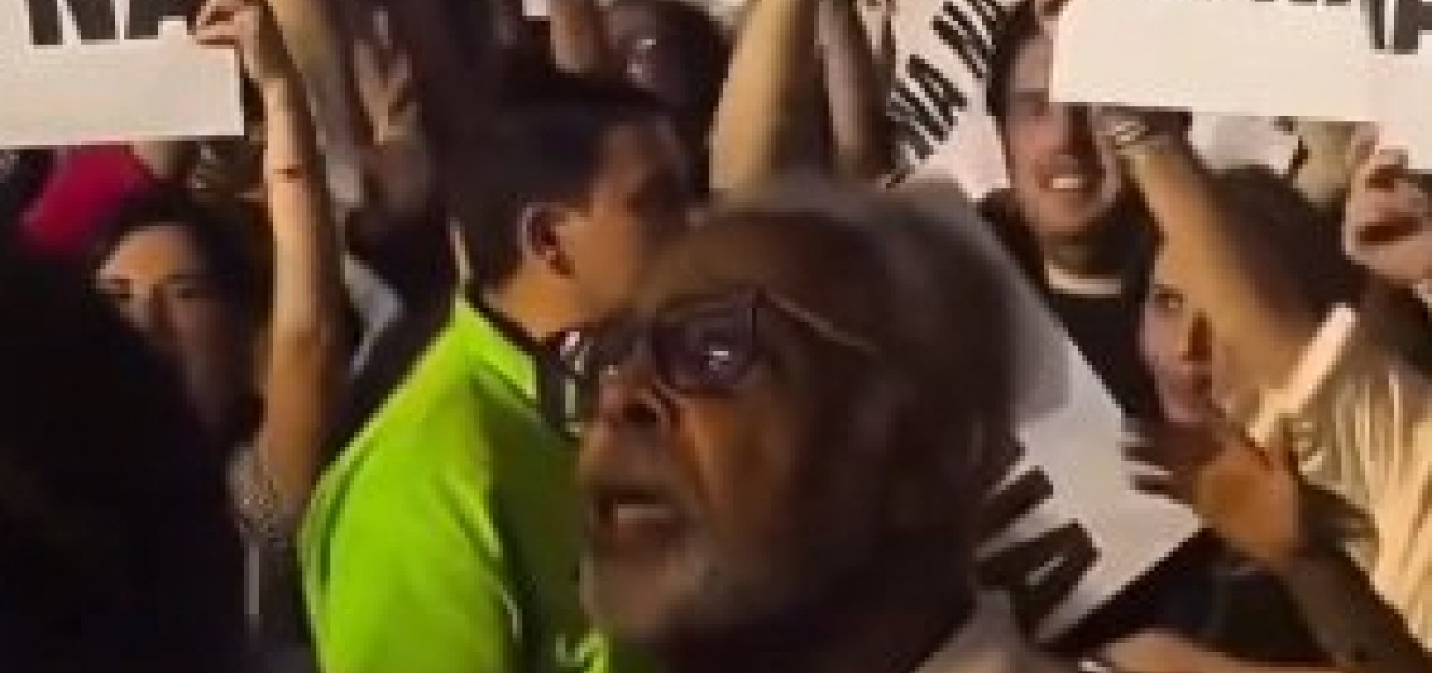 Gilberto Gil canta com a plateia em show de Paul McCartney no Rio; veja vídeo