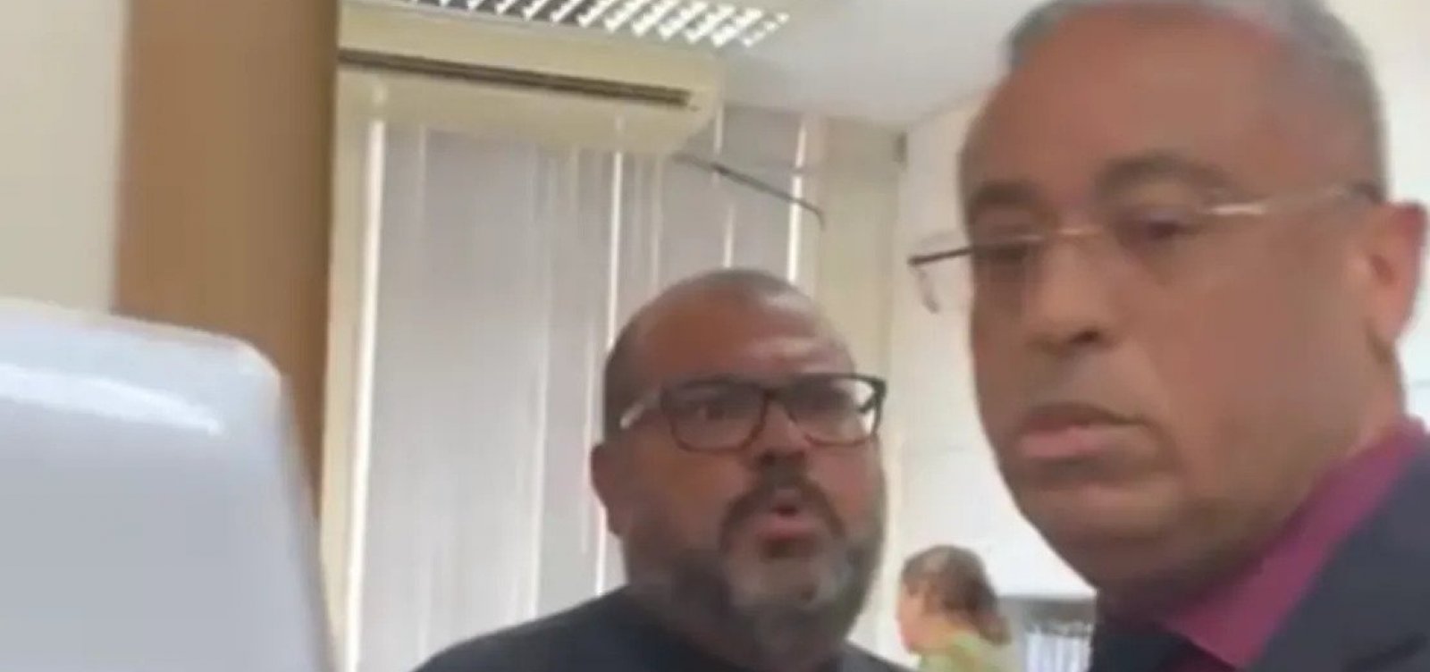 Juiz e advogados protagonizam bate-boca no Fórum Ruy Barbosa em Salvador
