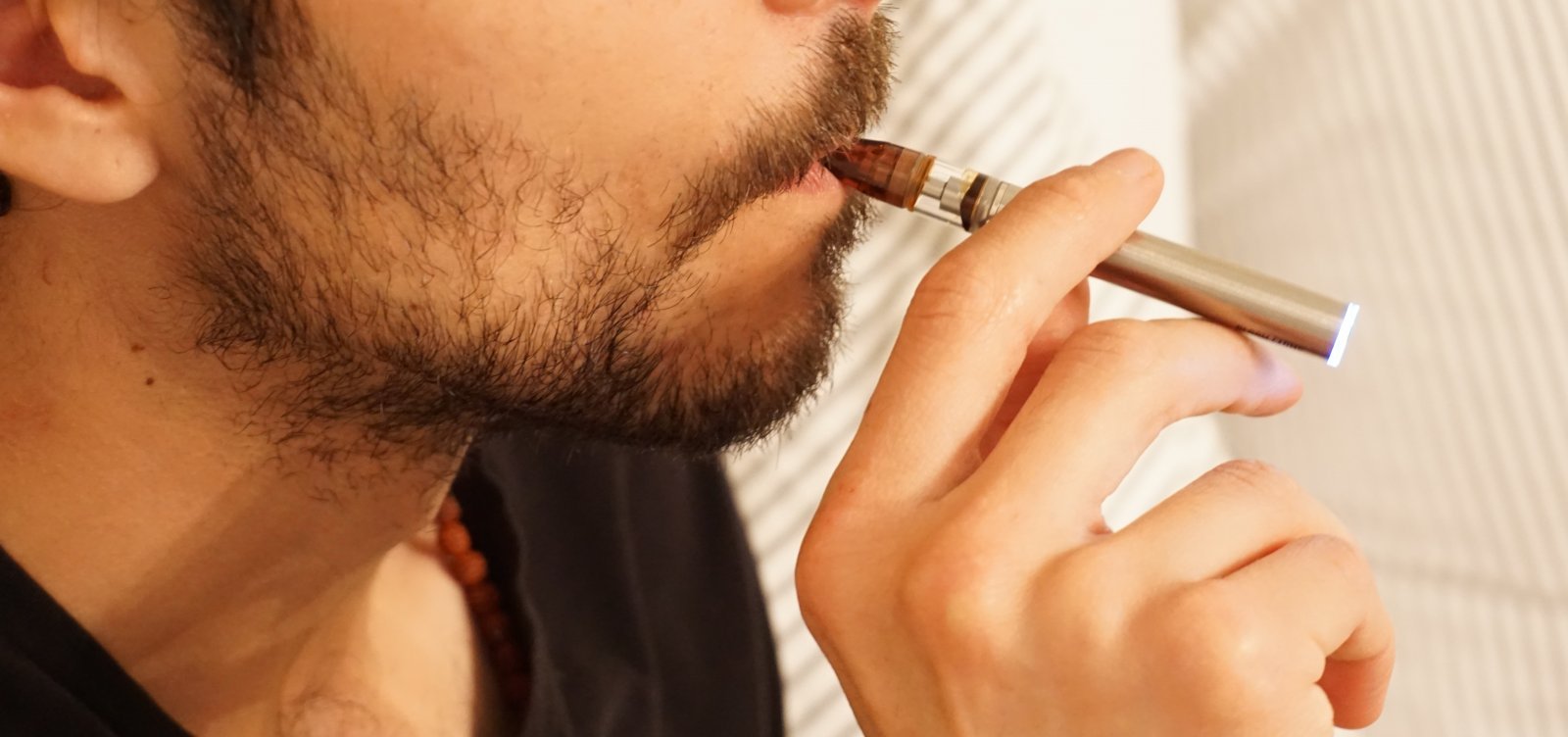 Cigarro eletrônicos conquistam 690 mil novos adeptos no Brasil