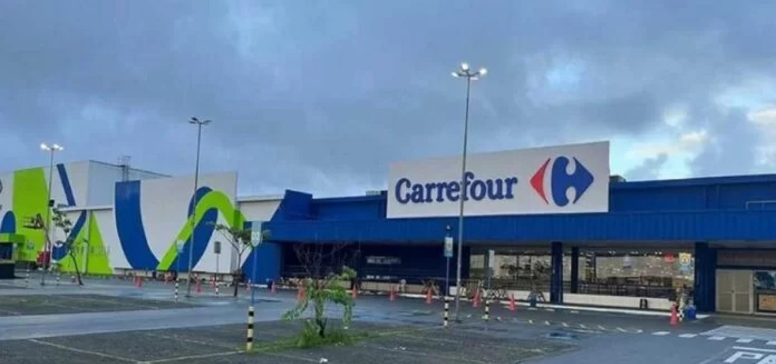 Rede Carrefour confirma fechamento de lojas na Bahia