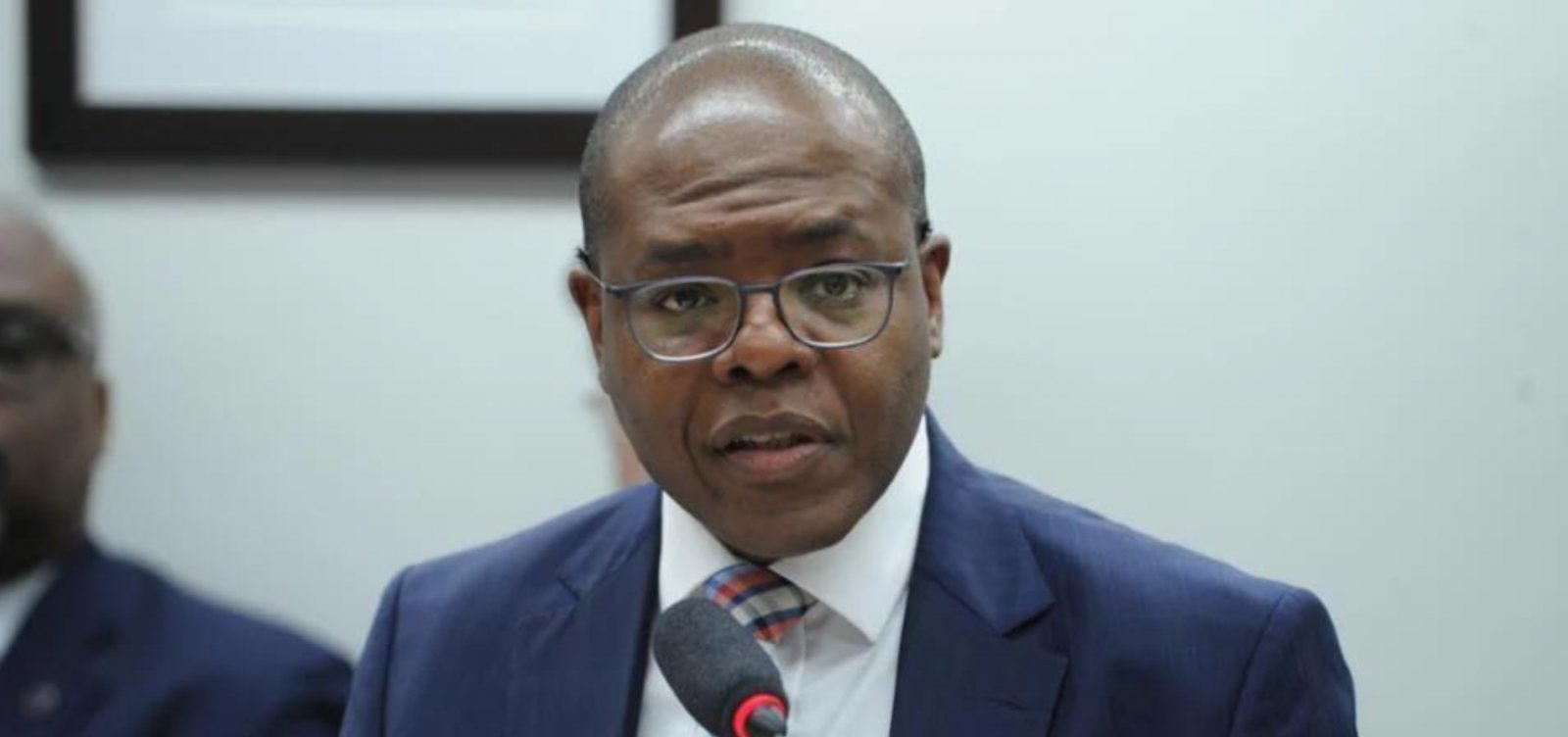 MPF vai investigar caso de inj&uacute;ria racial contra ministro Silvio Almeida -  Metro 1