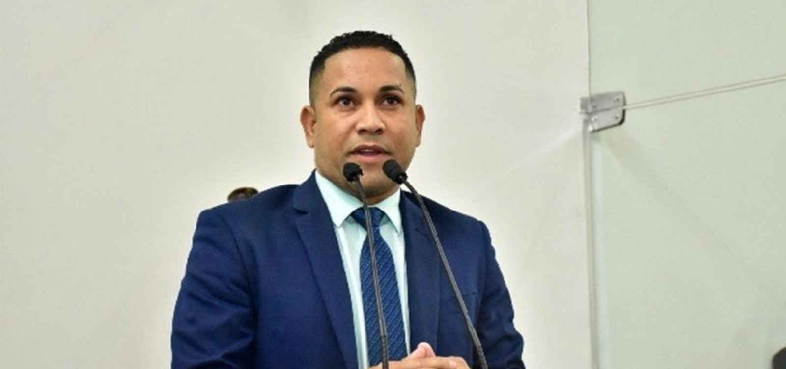 Vereador &eacute; preso por porte ilegal de arma de fogo ap&oacute;s atirar em via p&uacute;blica na Bahia