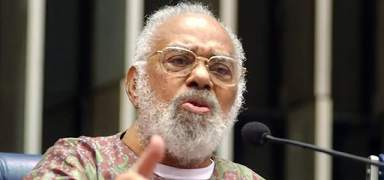 Lei inclui Abdias do Nascimento no Livro dos Heróis e das Heroínas da Pátria  