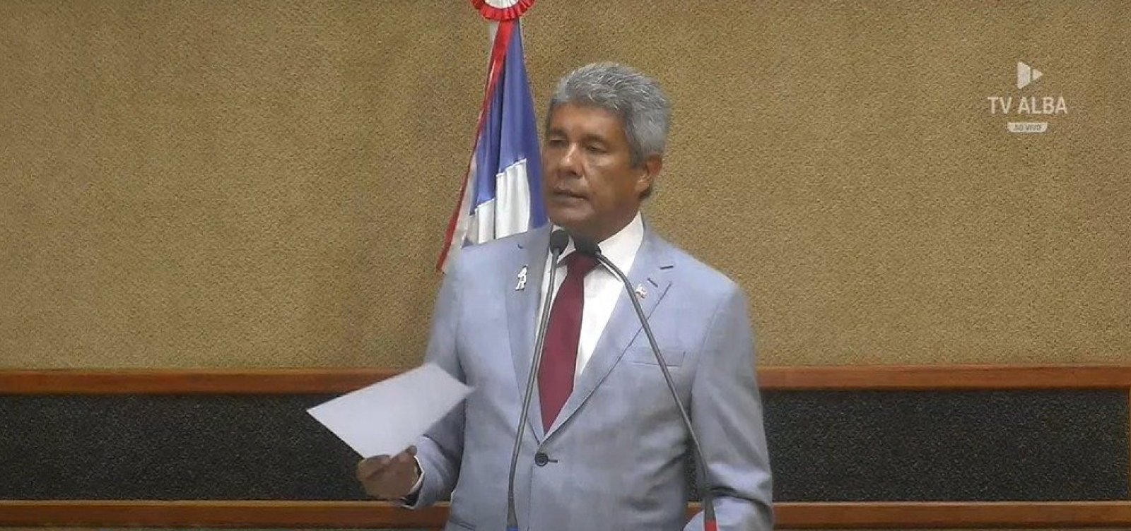 Jerônimo anuncia ações do governo para 2024 ao discursar em solenidade na AL-BA