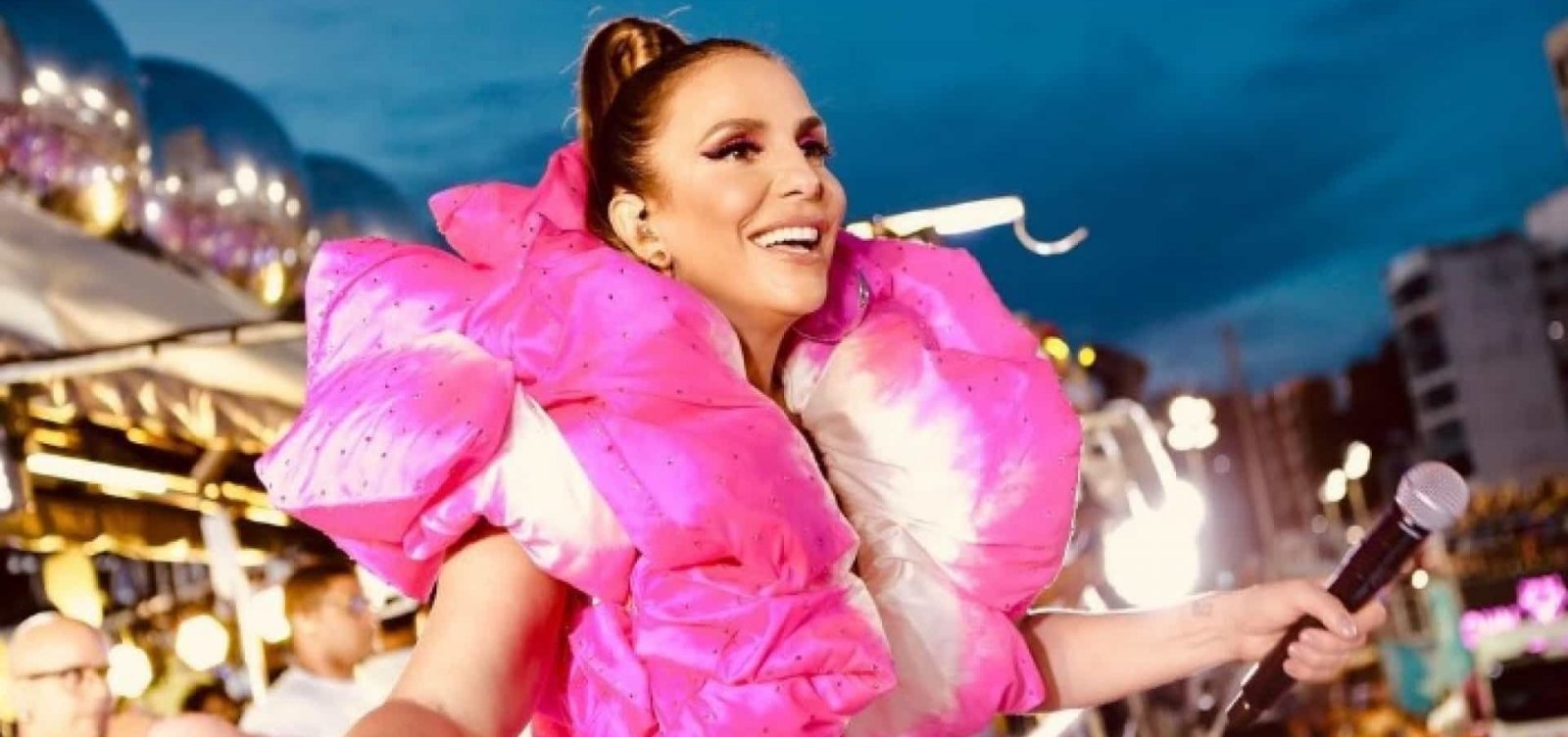 Ivete revela que Anitta e Glória Groove serão suas convidadas especiais de seu trio no Carnaval de Salvador 