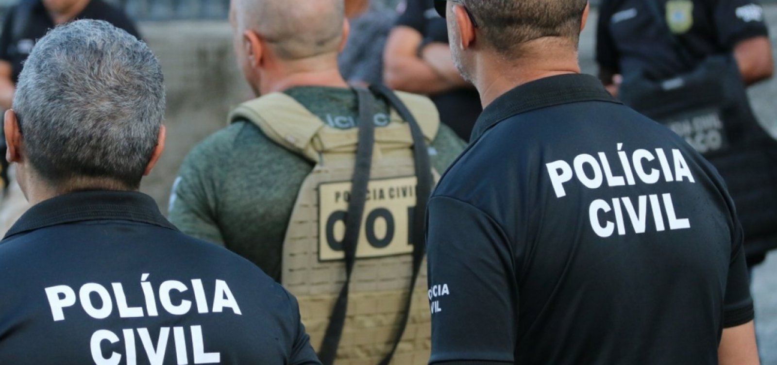 Jornalista é presa em flagrante por injúria racial contra PM no 1º dia de pré-carnaval