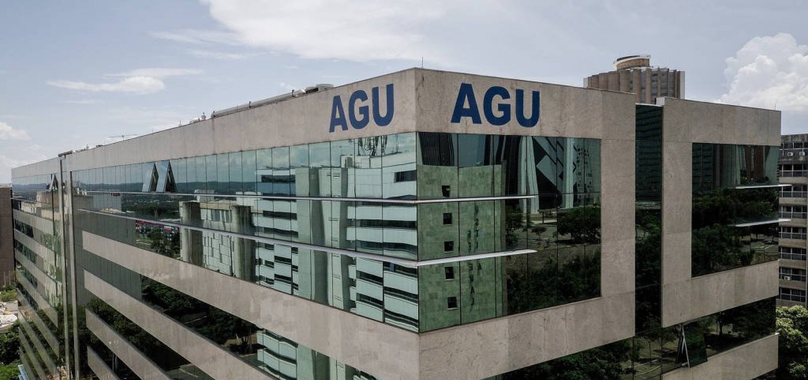 AGU exonera coordenador que participou de reunião golpista conduzida por Bolsonaro 