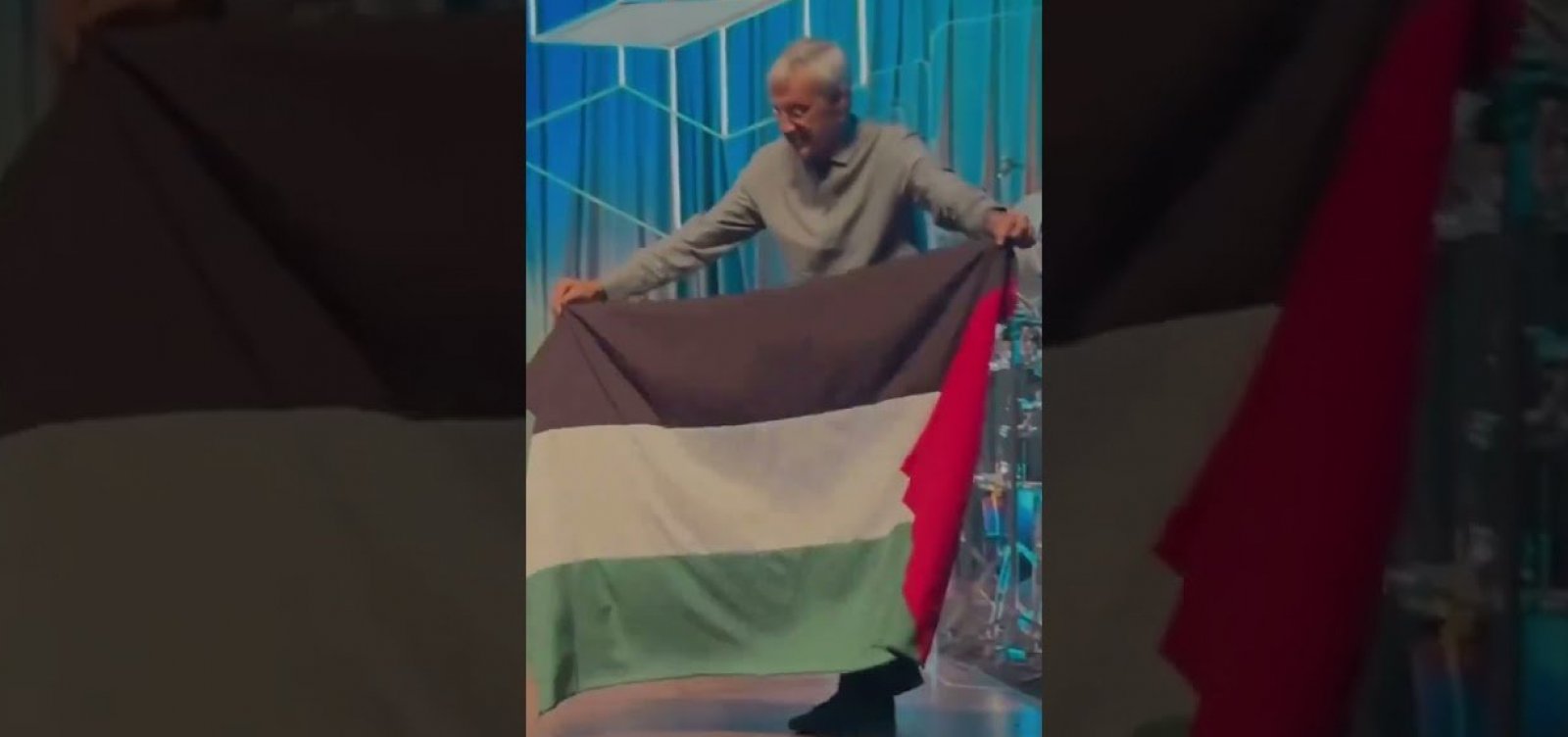 Caetano Veloso ergue bandeira da Palestina em show em desagravo aos ataques em Gaza