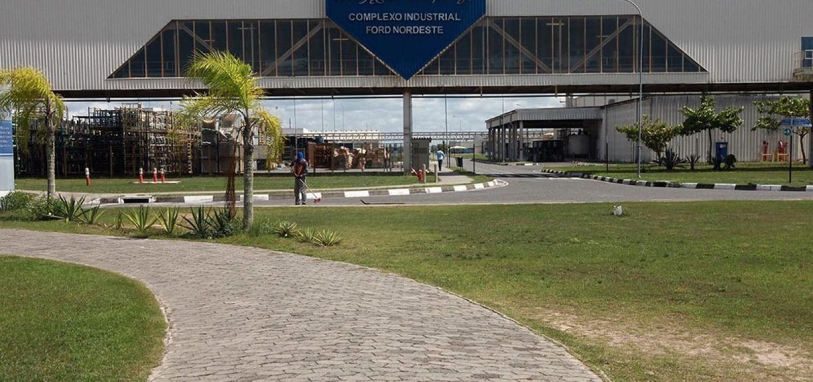 Governo da Bahia formaliza autorização para BYD instalar fábrica no Polo Industrial de Camaçari