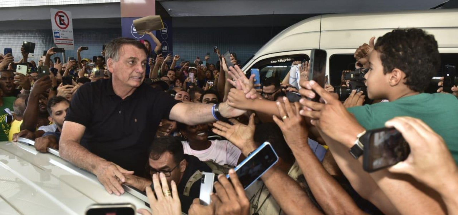 Bolsonaro desembarca em Salvador para encontro do PL