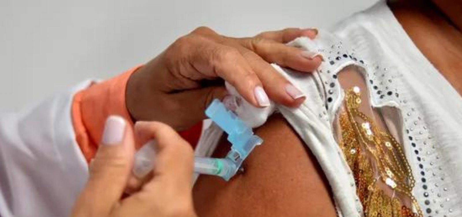 Salas de vacinação contra dengue e Influenza serão ampliadas em Salvador a partir desta segunda-feira