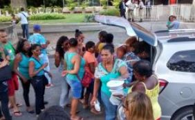 Em protesto, terceirizados da limpeza montam acampamento no CAB