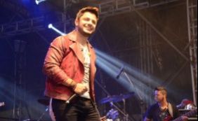 Corpo do cantor sertanejo Cristiano Araújo é enterrado em Goiânia ::  Notícias de MT