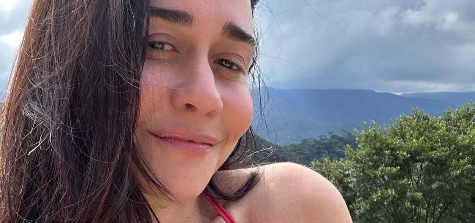 "Não sou maconheira, é meu jeito natural", diz Alessandra Negrini após viralizar