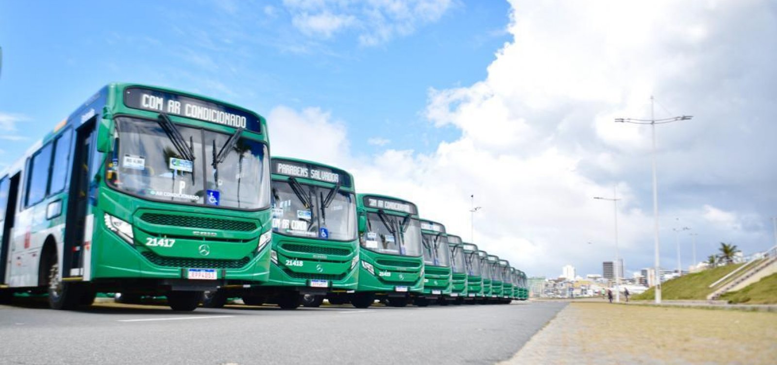 Nova linha de ônibus começa a circular no bairro do Doron, em Salvador