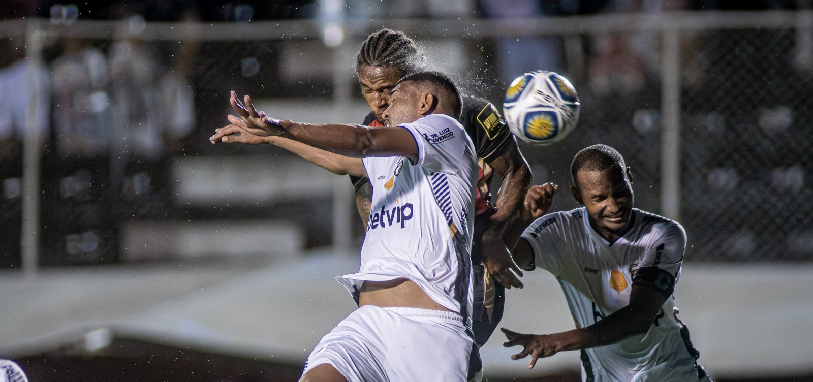 Vitória vence o Treze-PB, mas é eliminado da Copa do Nordeste