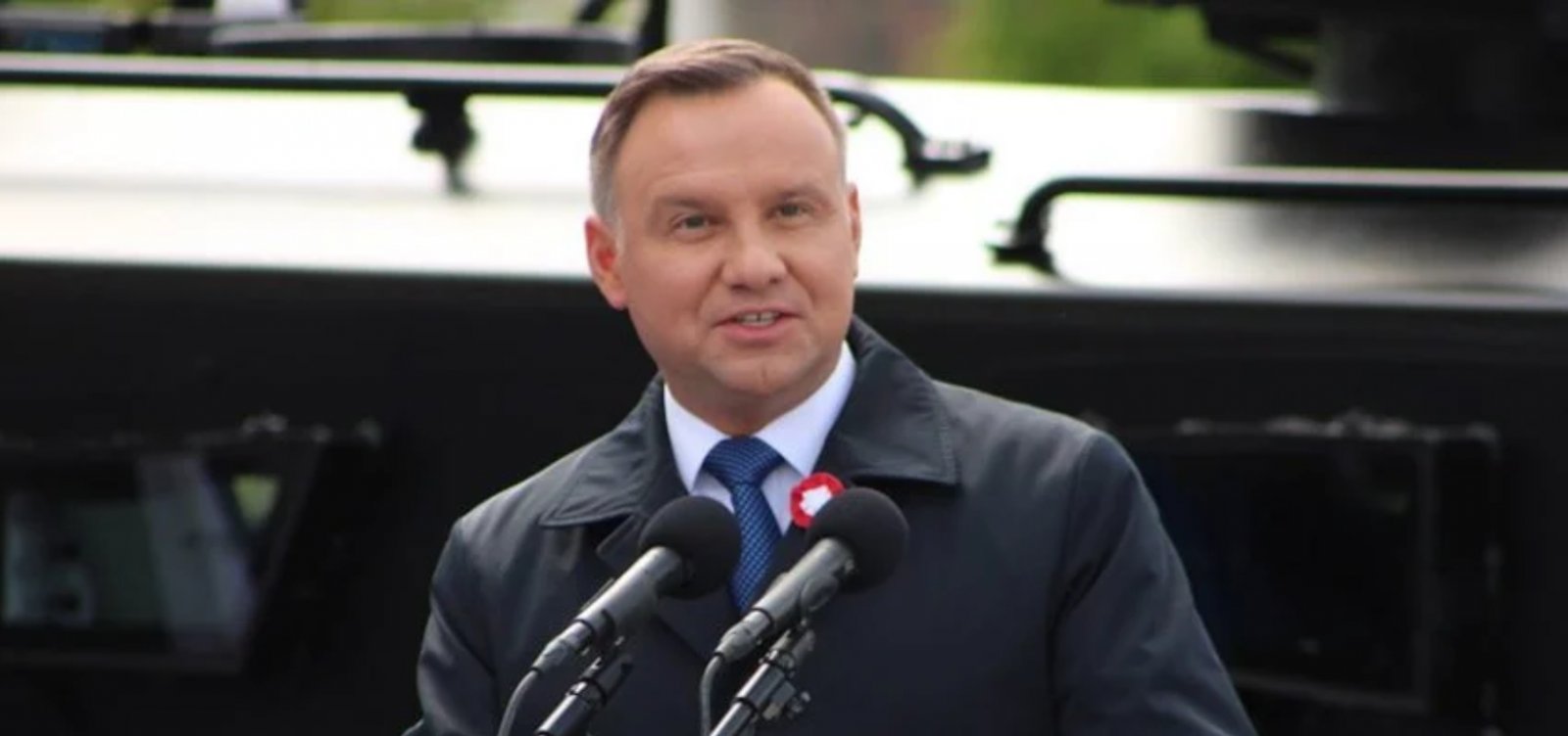 Presidente da Polônia veta lei que facilita acesso à pílula do dia seguinte