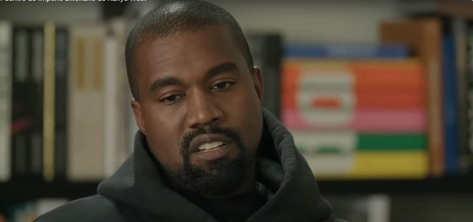 Kanye West é processado por racismo, antissemitismo e homofobia por ex-funcionário