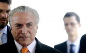 Após críticas de Lula, Temer diz que "não há golpe em curso no Brasil"