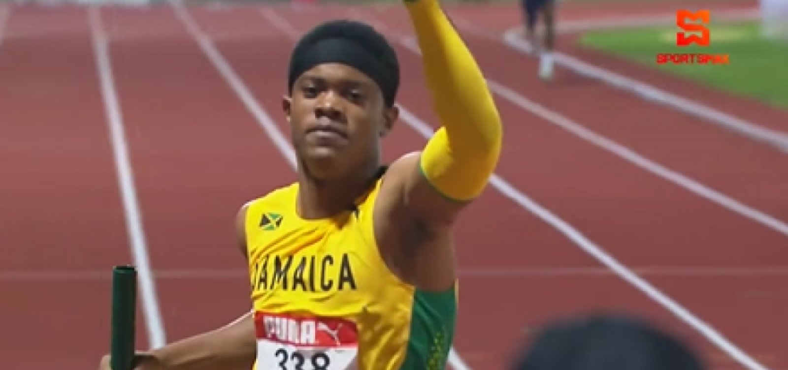Atleta jamaicano de 16 anos quebra recorde de Usain Bolt alcançado em 2002