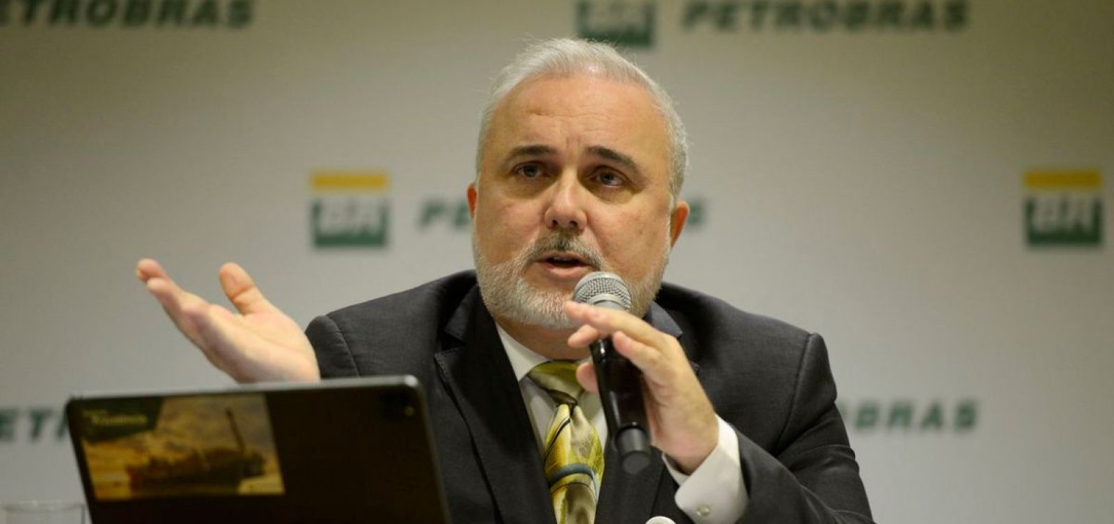 Pressão reduz e Lula mantém Prates na presidência da Petrobras 