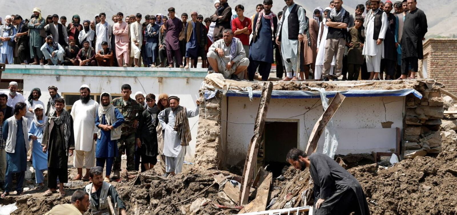 Enchentes no Afeganistão deixam mais de 30 pessoas mortas no último fim de semana 
