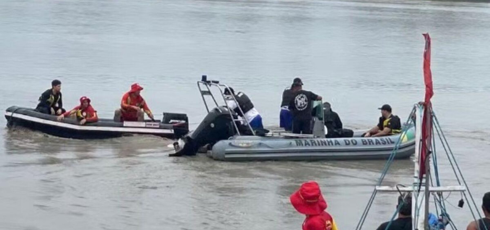 PF do Pará investiga se corpos encontrados em barco são de refugiados do Caribe