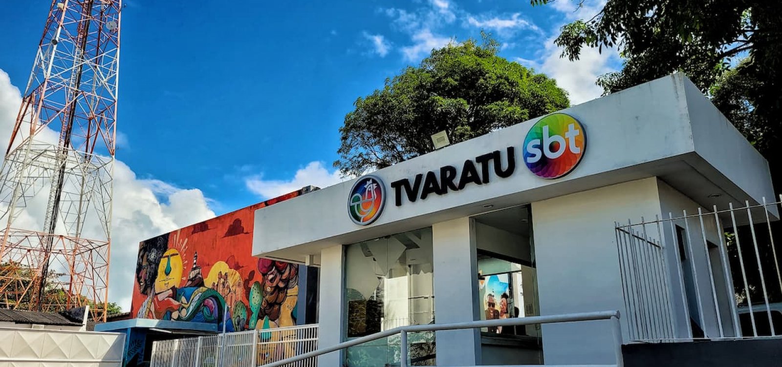 Novo programa da Aratu estreia em terceiro lugar no duelo com Record e TV Bahia 