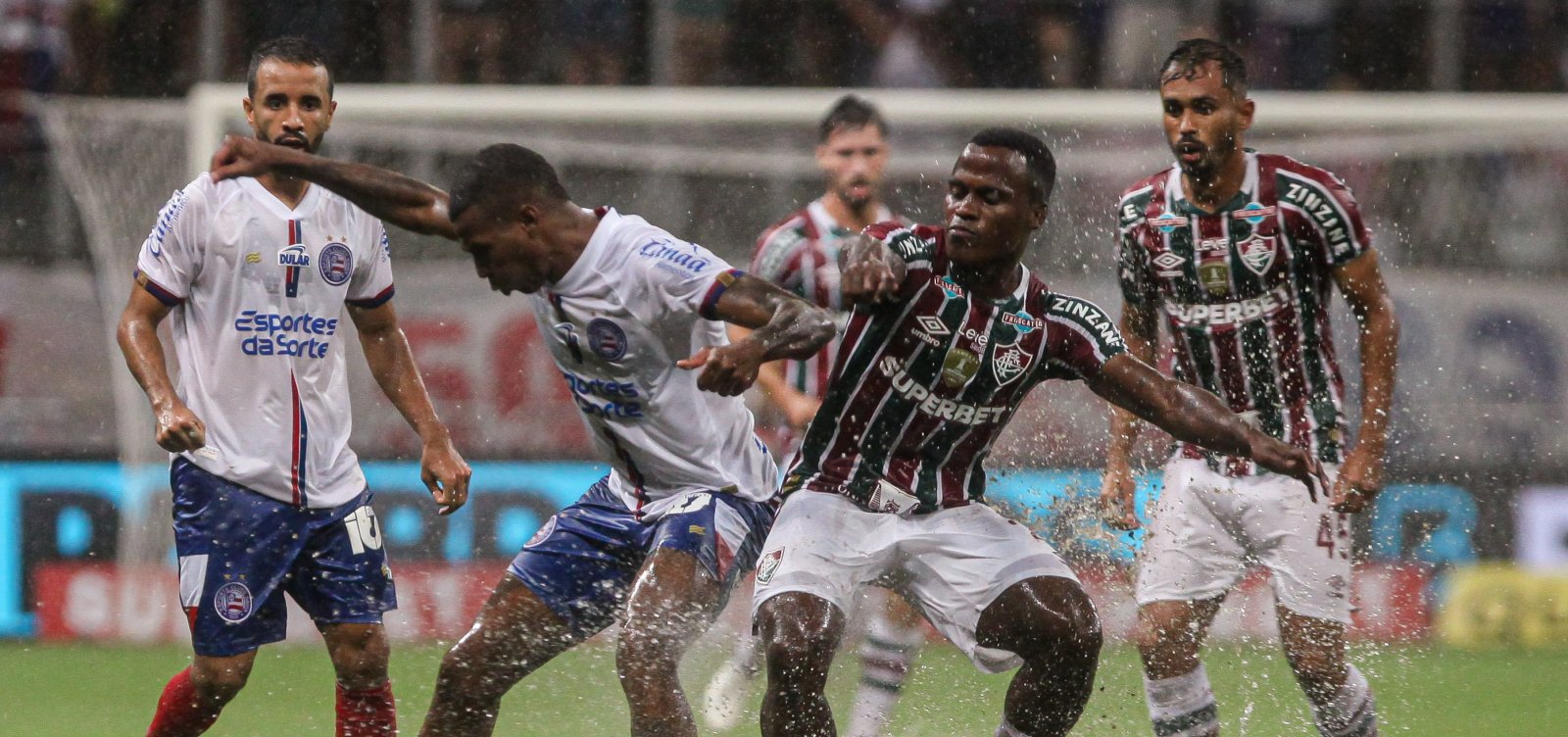 Bahia vira sobre o Fluminense e conquista os primeiros três pontos no Brasileirão 