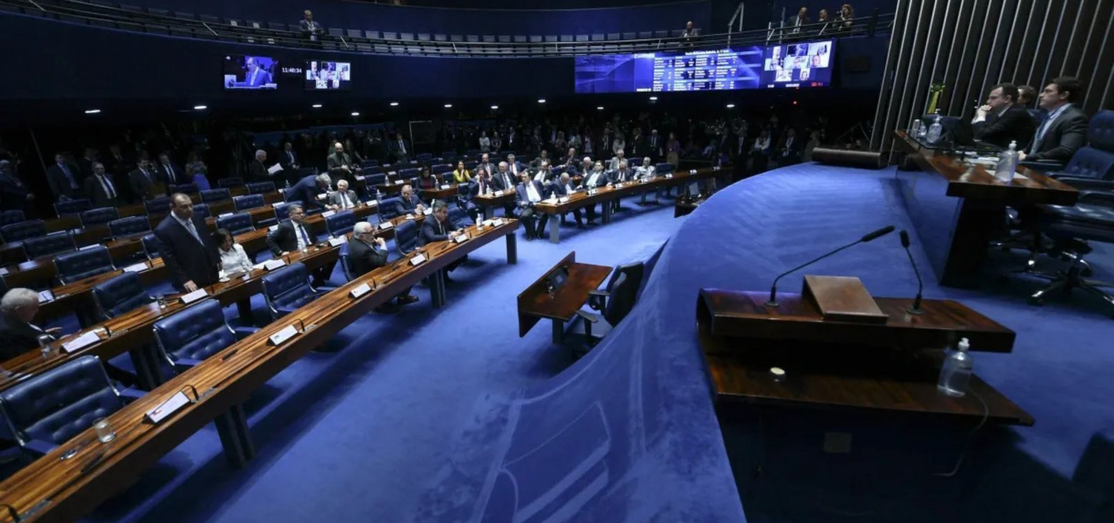CCJ do Senado aprova PEC que dá bônus a  juízes e promotores