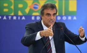 Advocacia-Geral da União vai pedir o arquivamento do impeachment de Dilma