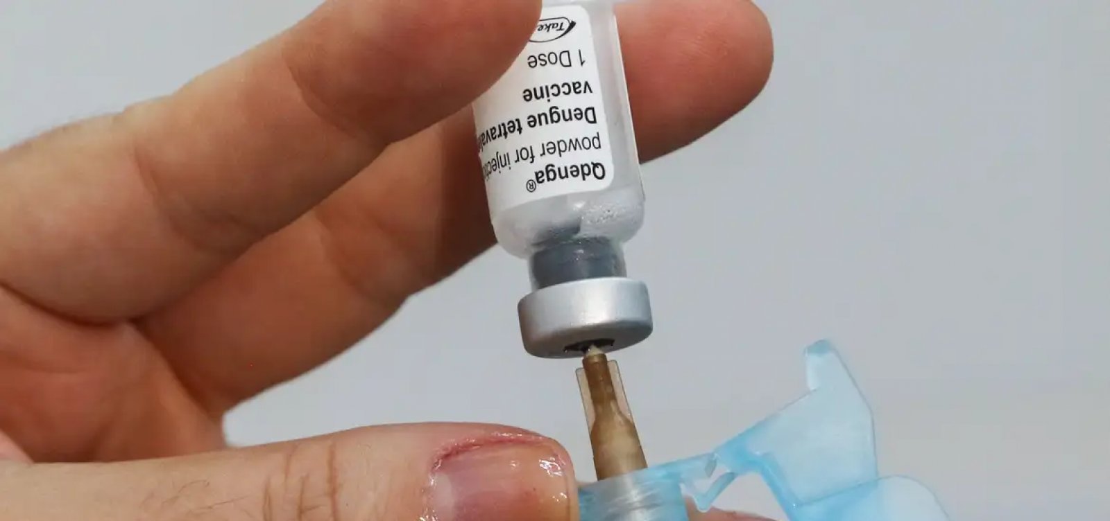 Salvador terá vacinação contra a dengue nesta segunda para zerar estoque