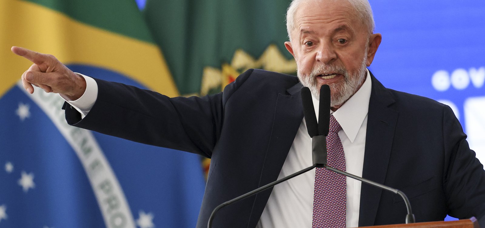 Lula diz que Brasil não deve “depender eternamente” de Bolsa Família
